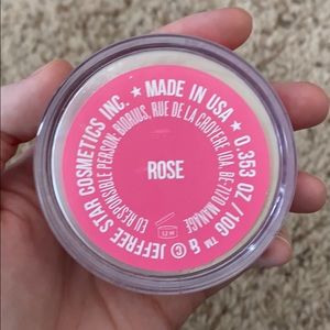 Jeffree Star translucent powder Rose